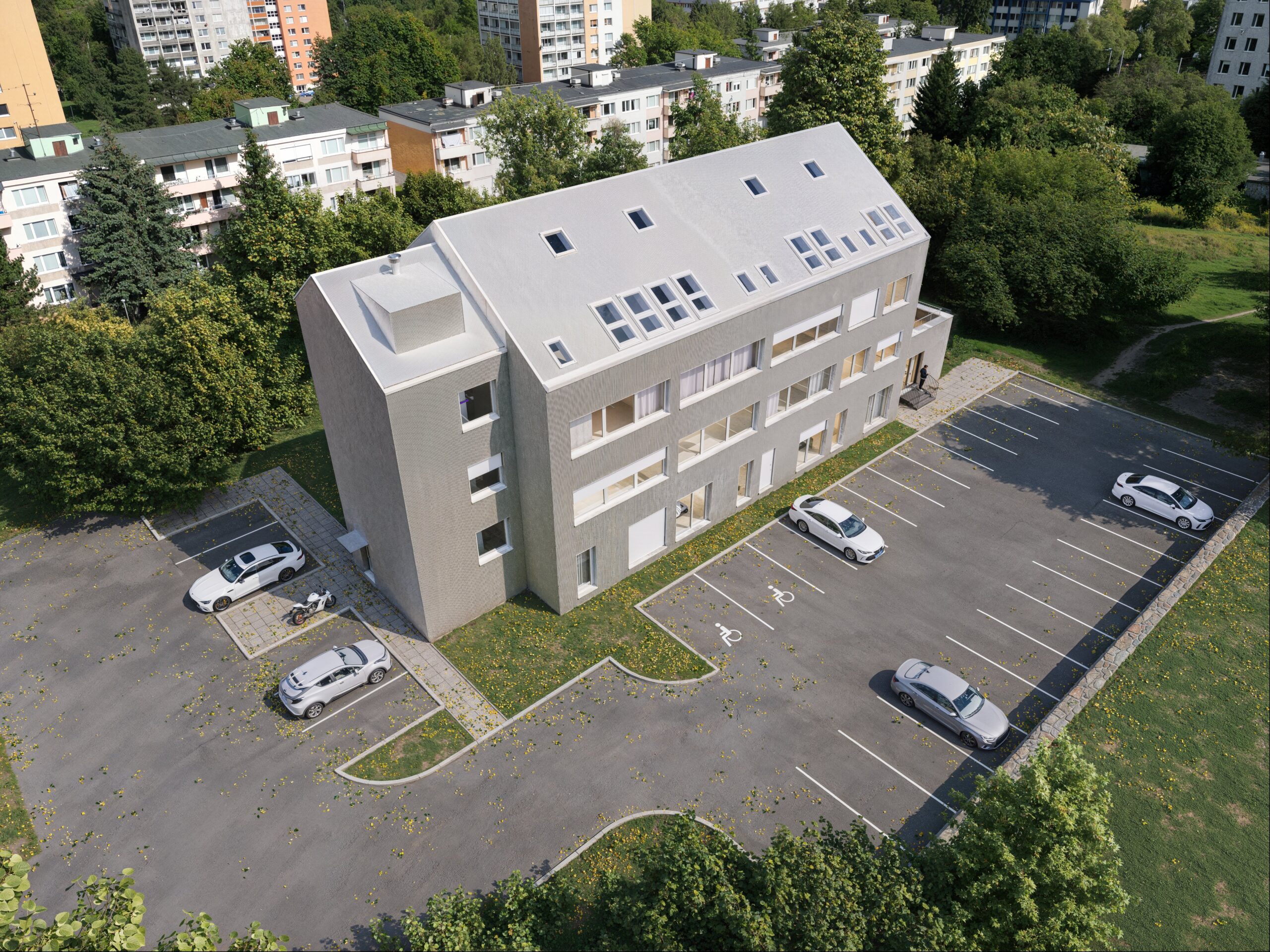 magnific-6f6R7NOL6bU4FIfOlb96-BL_Slnecna_06